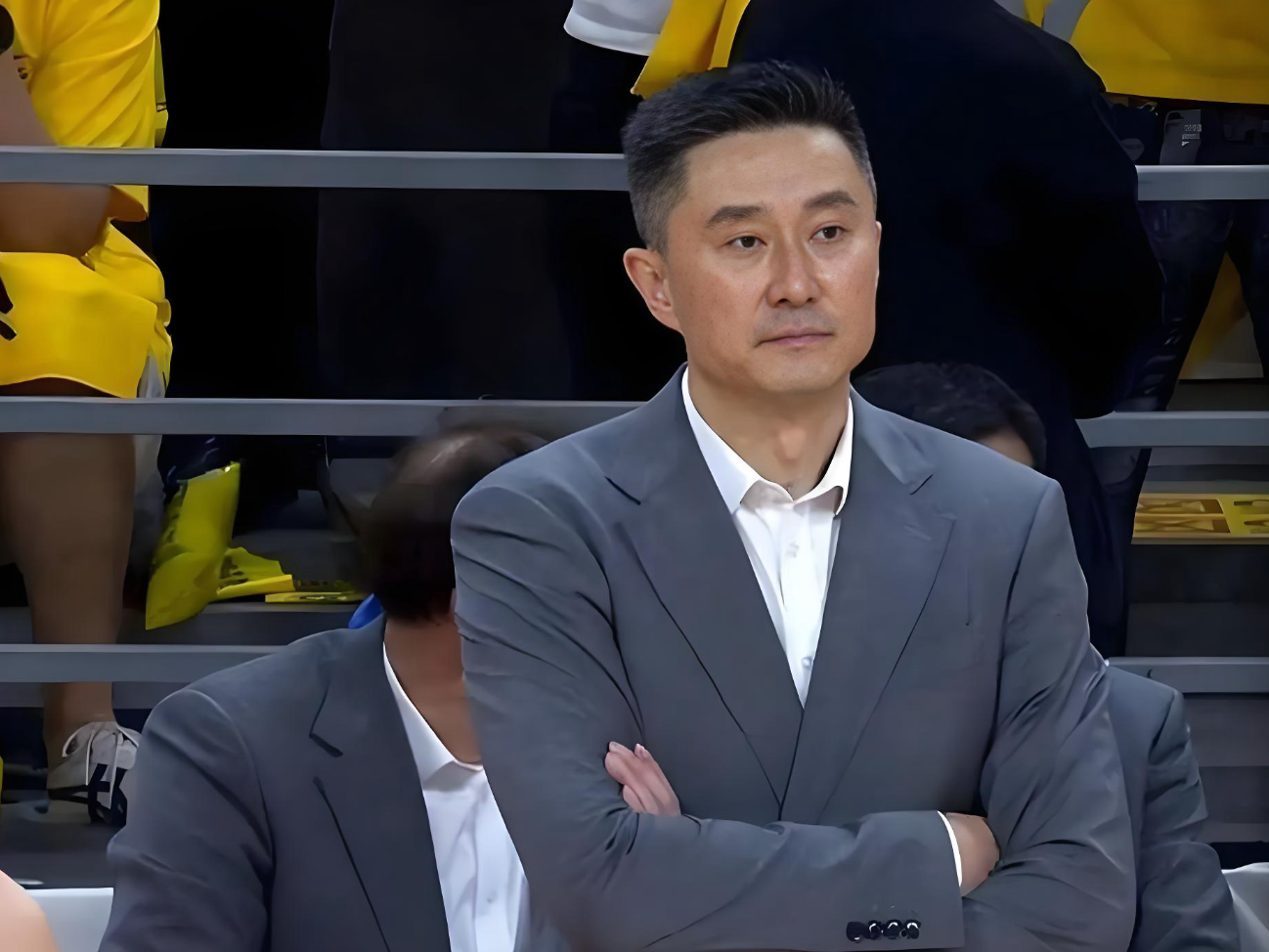 B体育官方入口-不得不说！杜锋应该考虑下课了，广东队需更换主教练